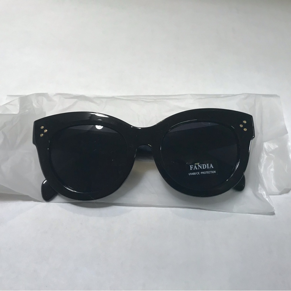 Black Women's Sunglasses - Picture 2 of 3